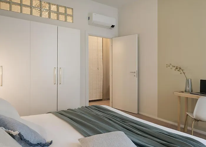 Exclusive Blue - Center - - Near Station Διαμέρισμα